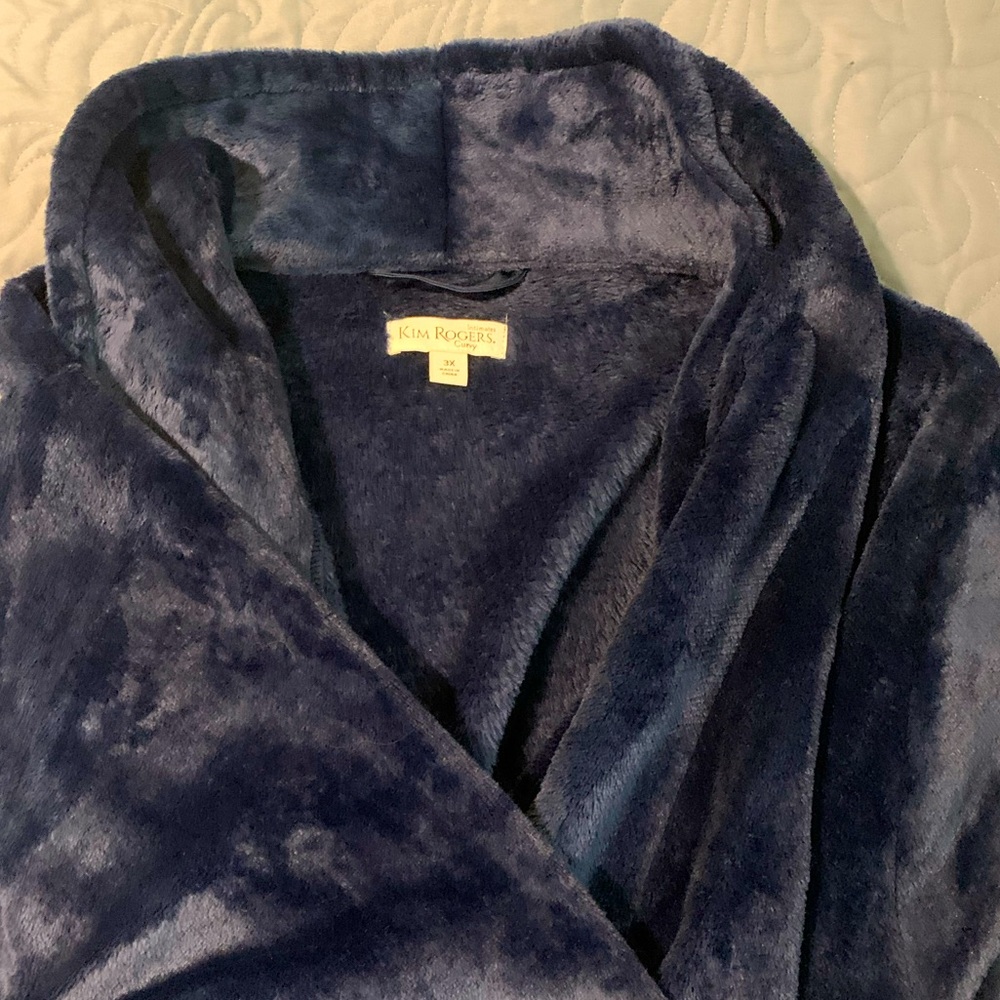 Kim Rogers CurvyPlush Navy Blue Robe